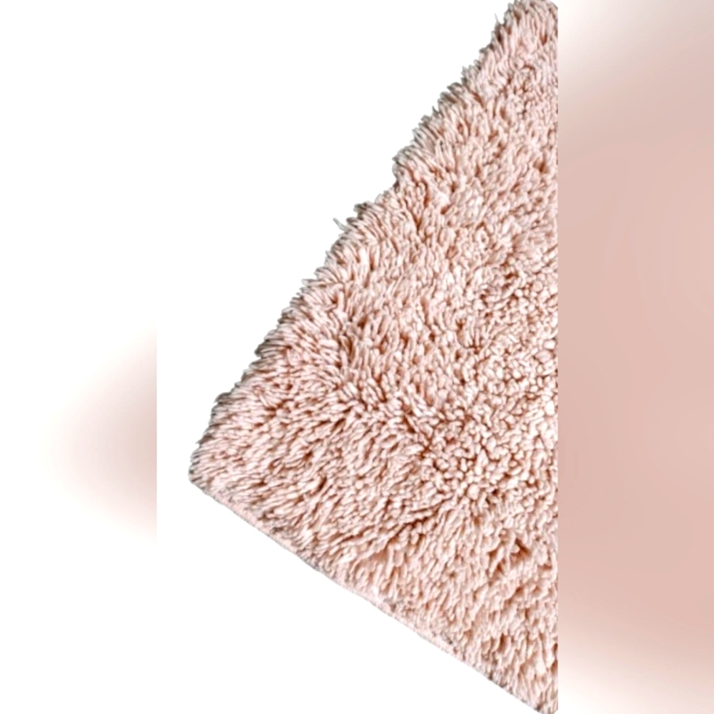 ✨HP✨ *Room Essentials* Plush Shag Washable Area Rug - Picture 2 of 7